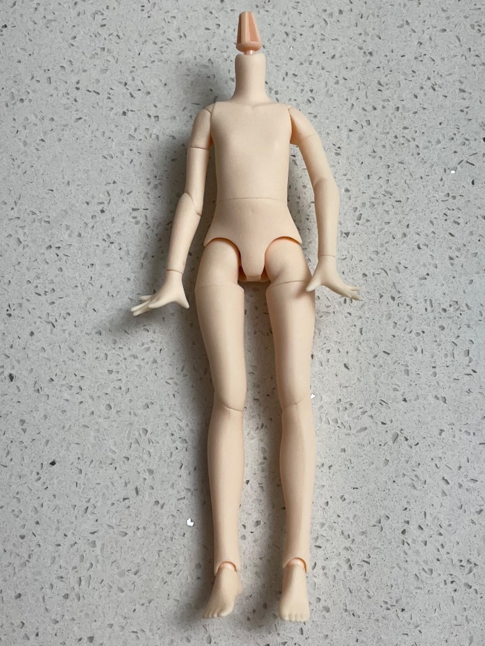 Middle Blythe doll - Picture 3 of 8